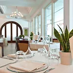 Belvedere Hotel 4*